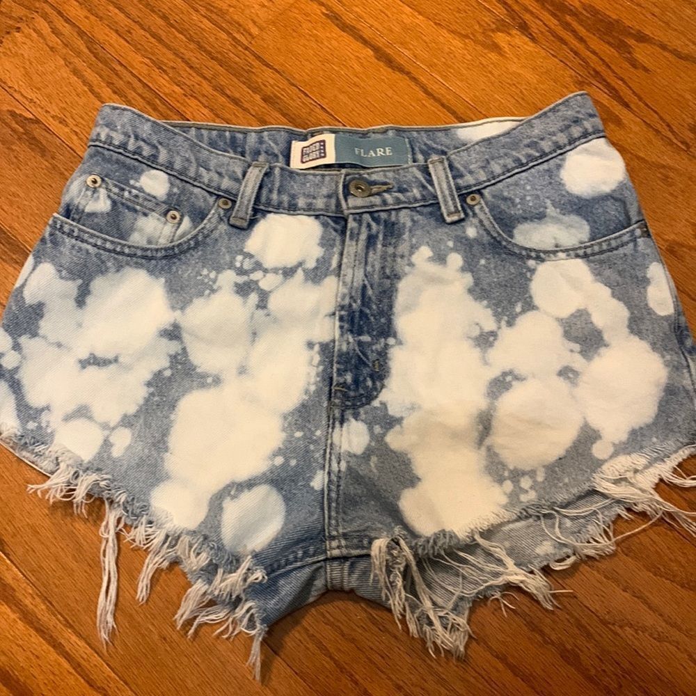 Faded Glory size 4 cut-off & bleached high waist short shorts